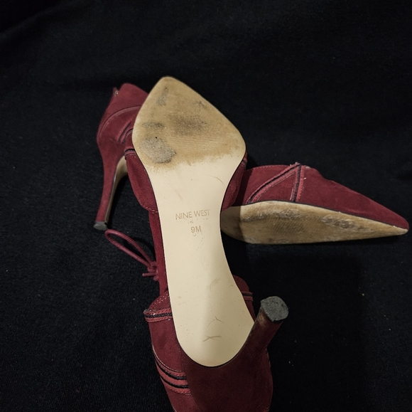 Nine West Burgundy Mayeff Ankle Tie Pump - Size 9M - Picture 9 of 10